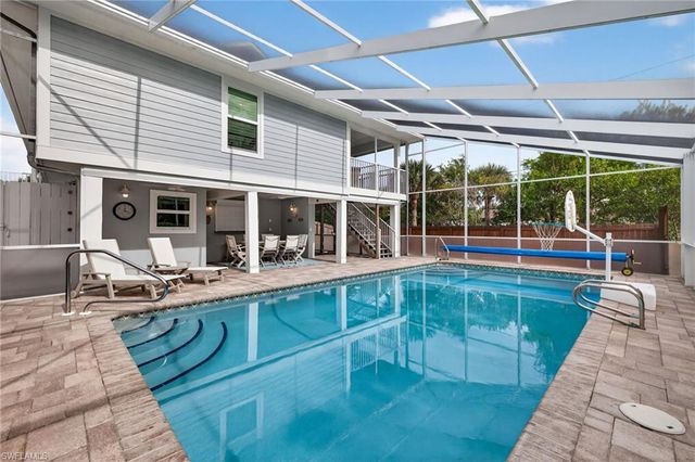 243 Southwinds DR, Sanibel, FL 33957