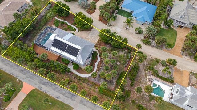 243 Southwinds DR, Sanibel, FL 33957