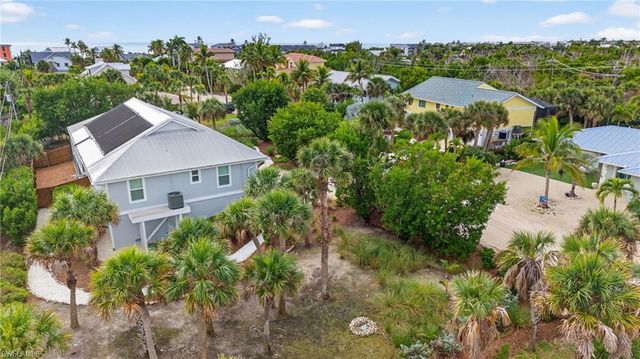 243 Southwinds DR, Sanibel, FL 33957