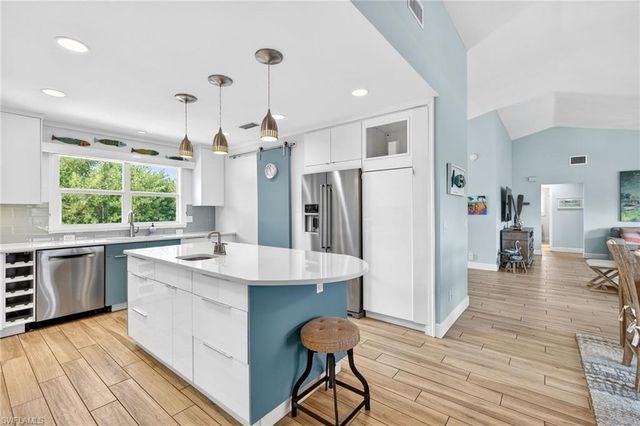 243 Southwinds DR, Sanibel, FL 33957