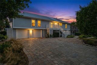 243 Southwinds DR, Sanibel, FL 33957
