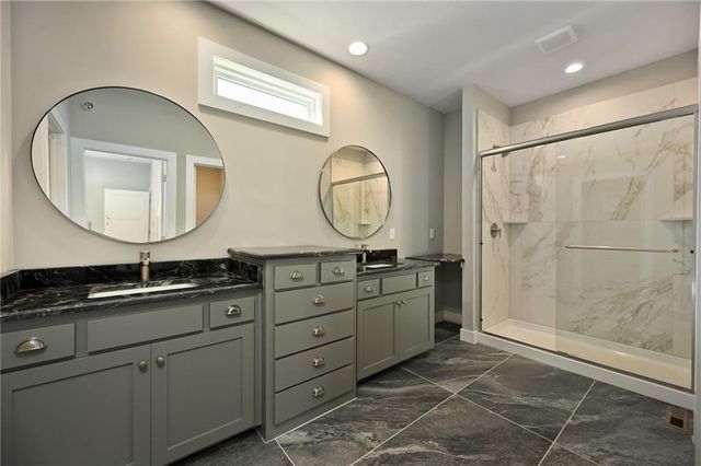 2903 Tracy Avenue, Kansas City, MO 64109