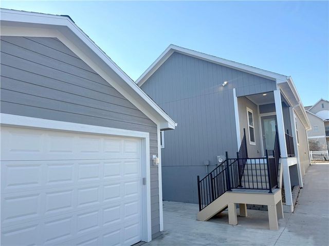 2903 Tracy Avenue, Kansas City, MO 64109