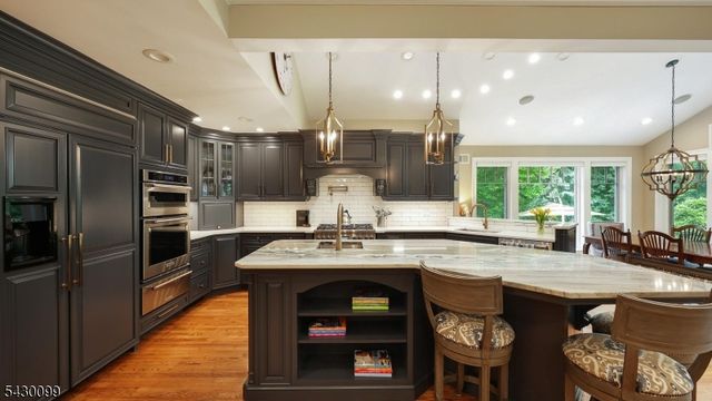 244 Pembrook Rd, Mountainside Boro, NJ 07092