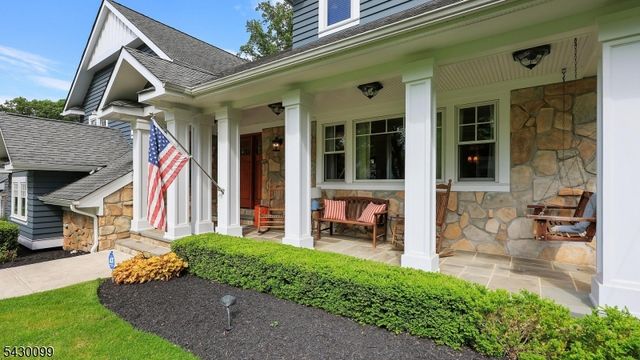 244 Pembrook Rd, Mountainside Boro, NJ 07092