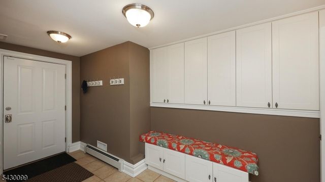 244 Pembrook Rd, Mountainside Boro, NJ 07092