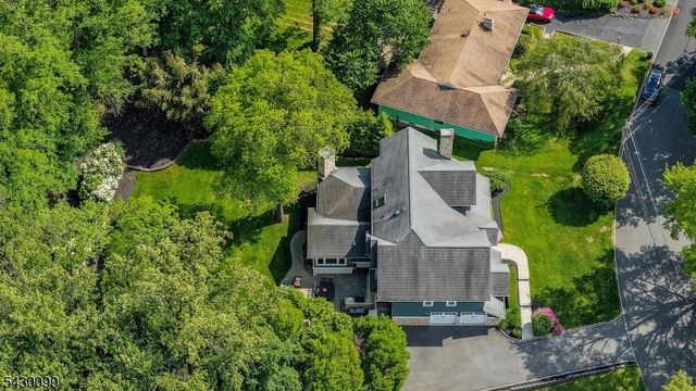 244 Pembrook Rd, Mountainside Boro, NJ 07092