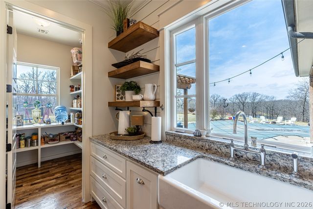 16300 S 4210 Road, Claremore, OK 74017