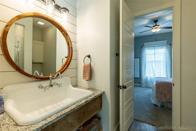 16300 S 4210 Road, Claremore, OK 74017