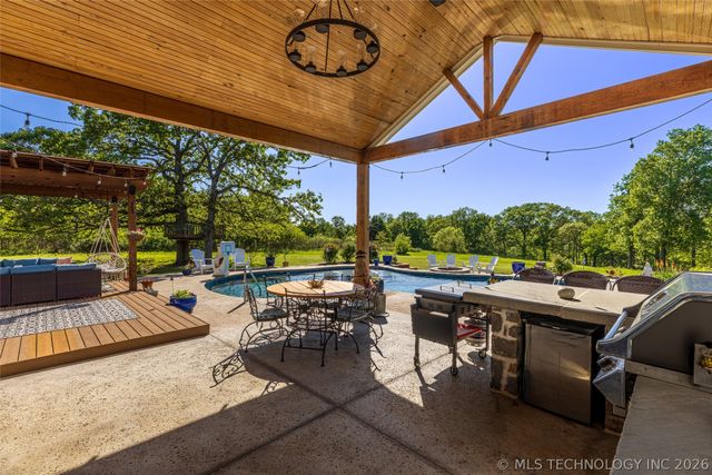 16300 S 4210 Road, Claremore, OK 74017