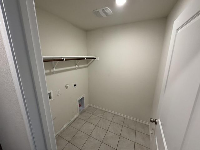 929 Alton Drive, Aubrey, TX 76227