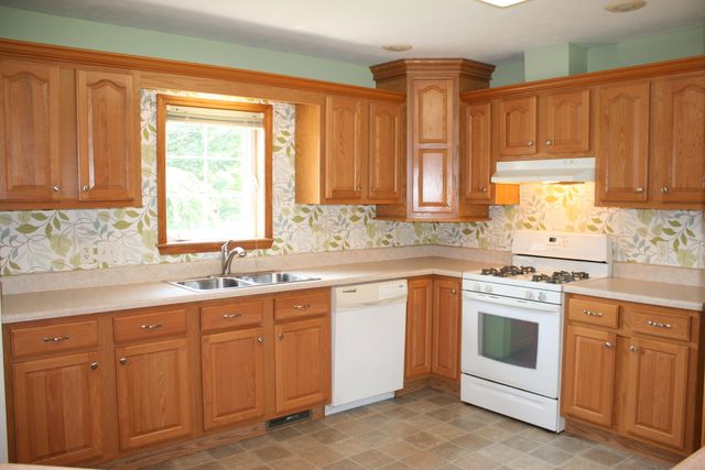 14021 Pardee Road, Weesaw Twp, MI 49107