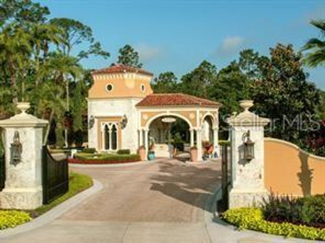 10300 WINTER SPARKLE CIRCLE, Golden Oak, FL 32836