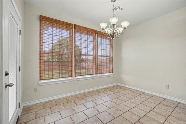 5301 SW Ashbrook Ave, Lawton, OK 73505