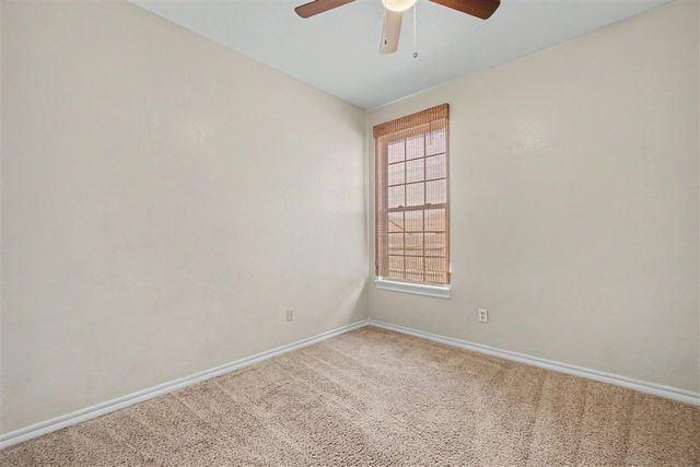 5301 SW Ashbrook Ave, Lawton, OK 73505