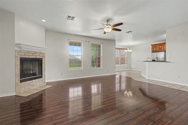 5301 SW Ashbrook Ave, Lawton, OK 73505