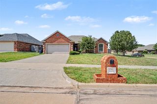 5301 SW Ashbrook Ave, Lawton, OK 73505