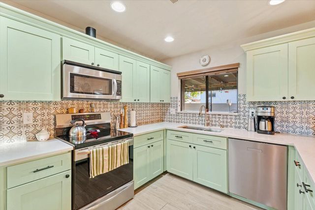 8543 E Jackrabbit Road, Scottsdale, AZ 85250