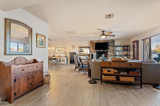 8543 E Jackrabbit Road, Scottsdale, AZ 85250