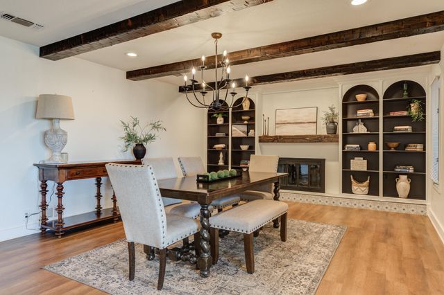 15 Surrey Circle, Ransom Canyon, TX 79366