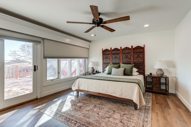 15 Surrey Circle, Ransom Canyon, TX 79366