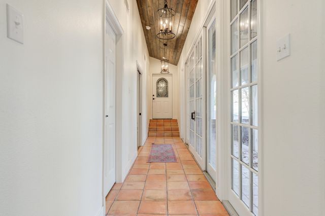 15 Surrey Circle, Ransom Canyon, TX 79366