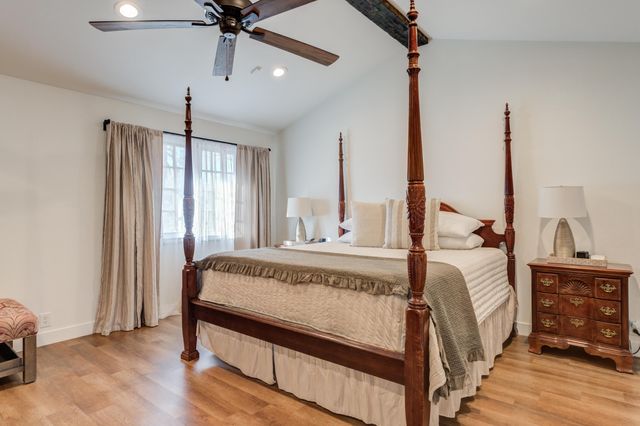 15 Surrey Circle, Ransom Canyon, TX 79366