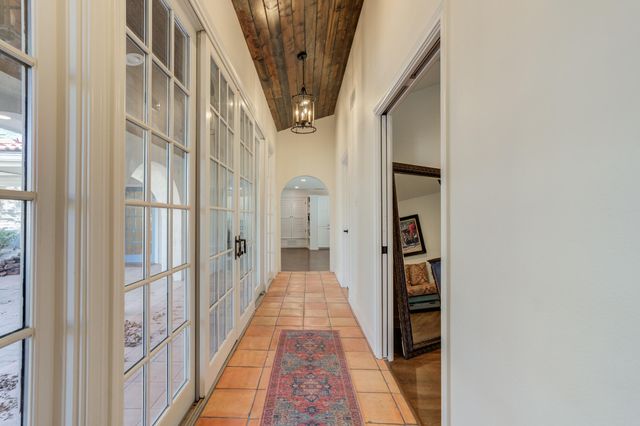 15 Surrey Circle, Ransom Canyon, TX 79366