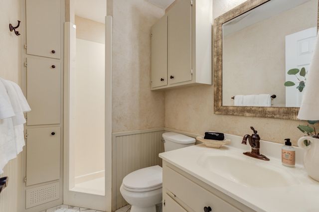 15 Surrey Circle, Ransom Canyon, TX 79366