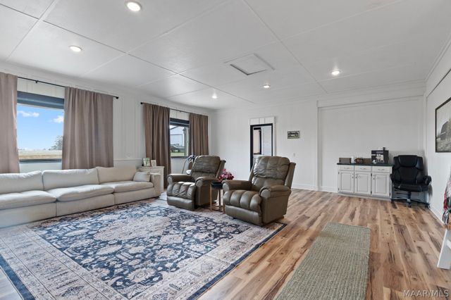 3756 County Road 49 ., Clanton, AL 35046