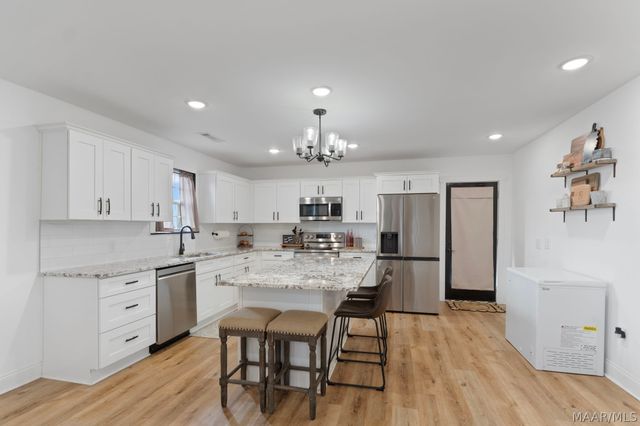 3756 County Road 49 ., Clanton, AL 35046