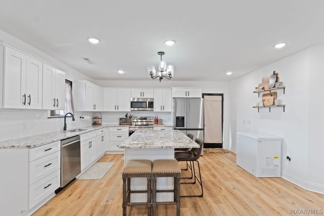 3756 County Road 49 ., Clanton, AL 35046