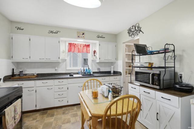 415 N Meridian Street, Sweetser, IN 46987