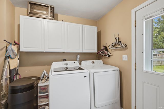 415 N Meridian Street, Sweetser, IN 46987