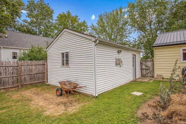 415 N Meridian Street, Sweetser, IN 46987