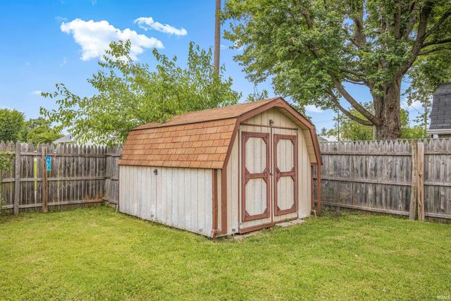 415 N Meridian Street, Sweetser, IN 46987