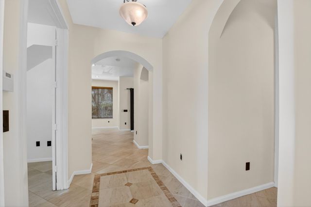 6421 Bella Circle 303, Boynton Beach, FL 33437