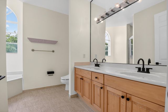 6421 Bella Circle 303, Boynton Beach, FL 33437