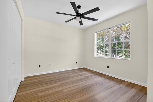 6421 Bella Circle 303, Boynton Beach, FL 33437