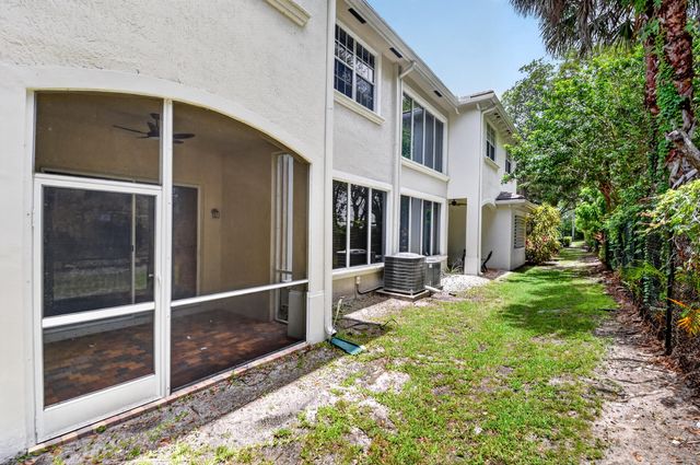 6421 Bella Circle 303, Boynton Beach, FL 33437