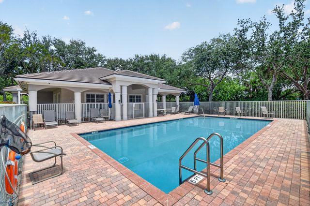 6421 Bella Circle 303, Boynton Beach, FL 33437