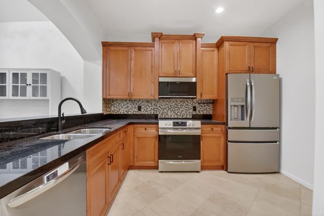 6421 Bella Circle 303, Boynton Beach, FL 33437
