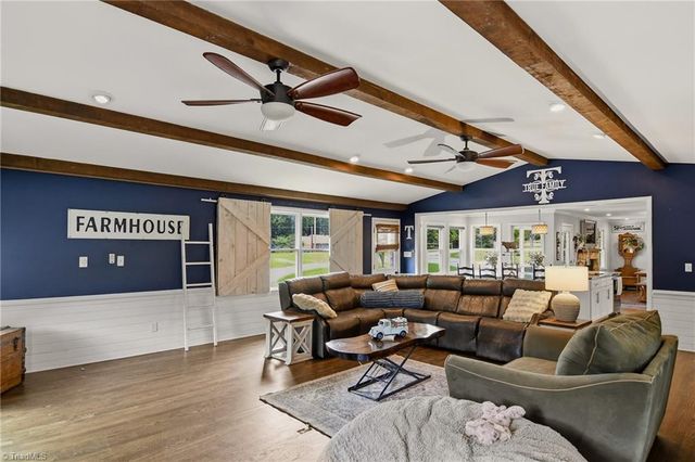 122 Helleri Circle, Advance, NC 27006