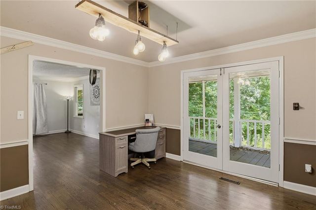 122 Helleri Circle, Advance, NC 27006
