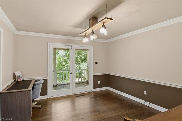 122 Helleri Circle, Advance, NC 27006