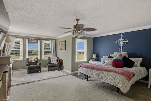 122 Helleri Circle, Advance, NC 27006