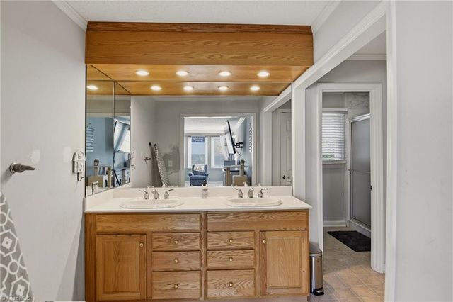 122 Helleri Circle, Advance, NC 27006