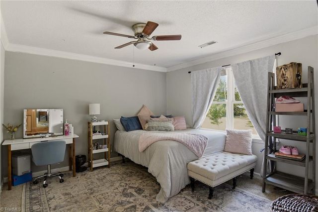 122 Helleri Circle, Advance, NC 27006