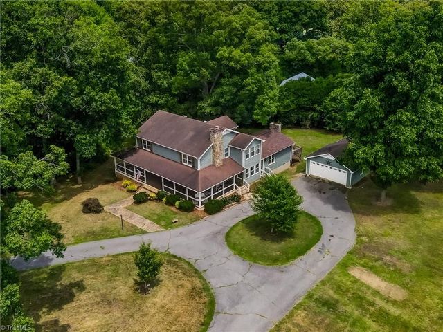 122 Helleri Circle, Advance, NC 27006