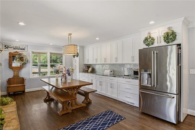 122 Helleri Circle, Advance, NC 27006